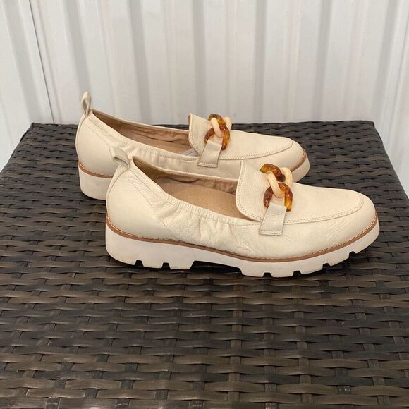 Vionic Cynthia loafers shoes, women’s size 8.5 ￼ - Picture 1 of 10